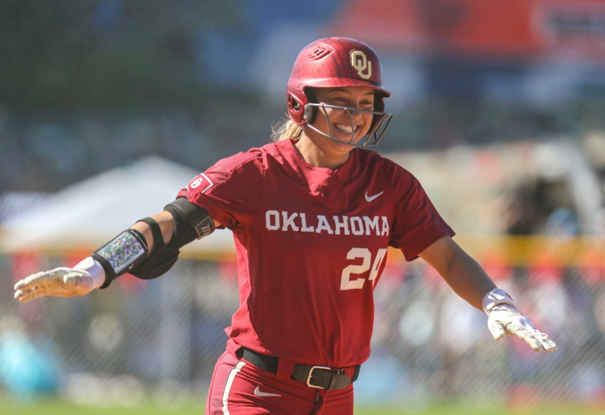 Social media reacts to Jayda Coleman’s extra innings walk-off home run against Tennessee