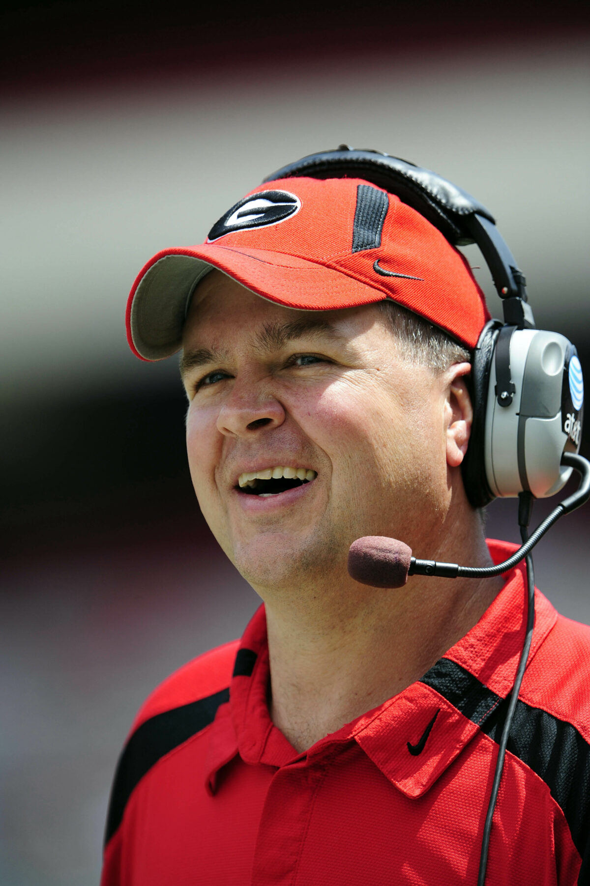 Watch: New Georgia OL coach Stacy Searels arrives in Athens