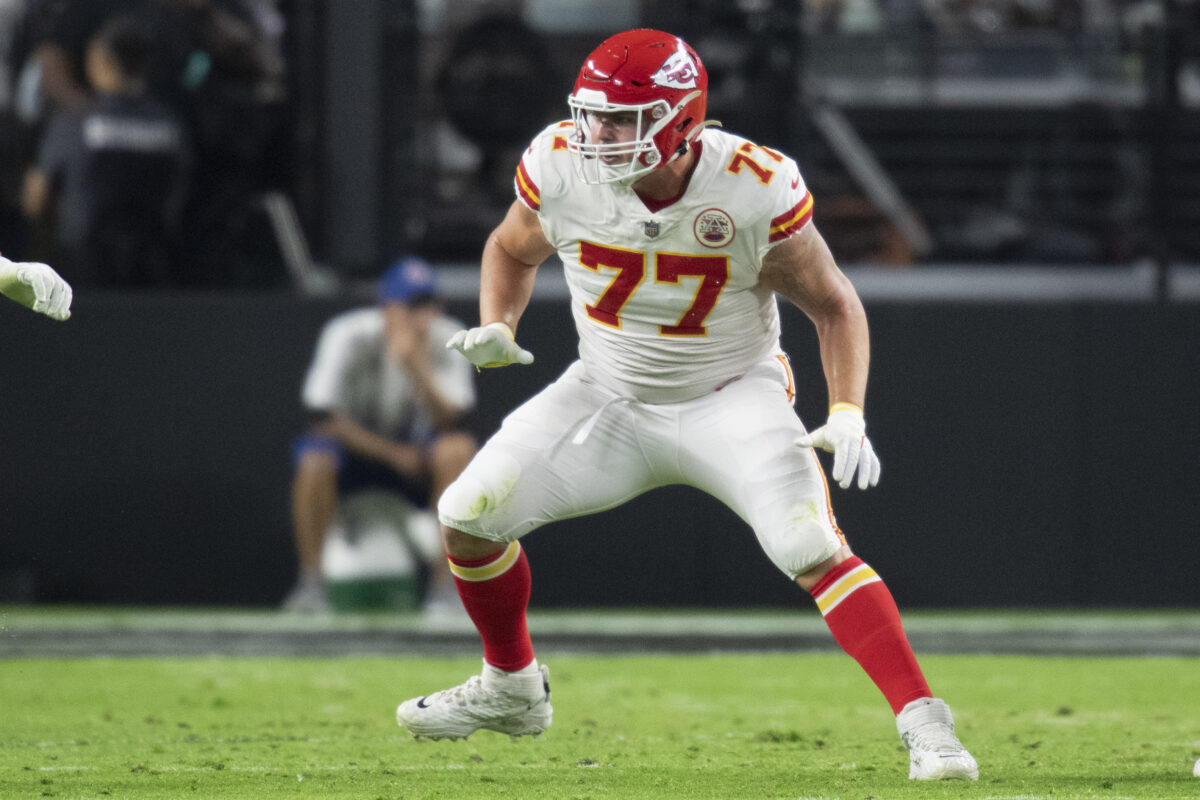 Will pending free agent OL Andrew Wylie be back with the Chiefs in 2022?