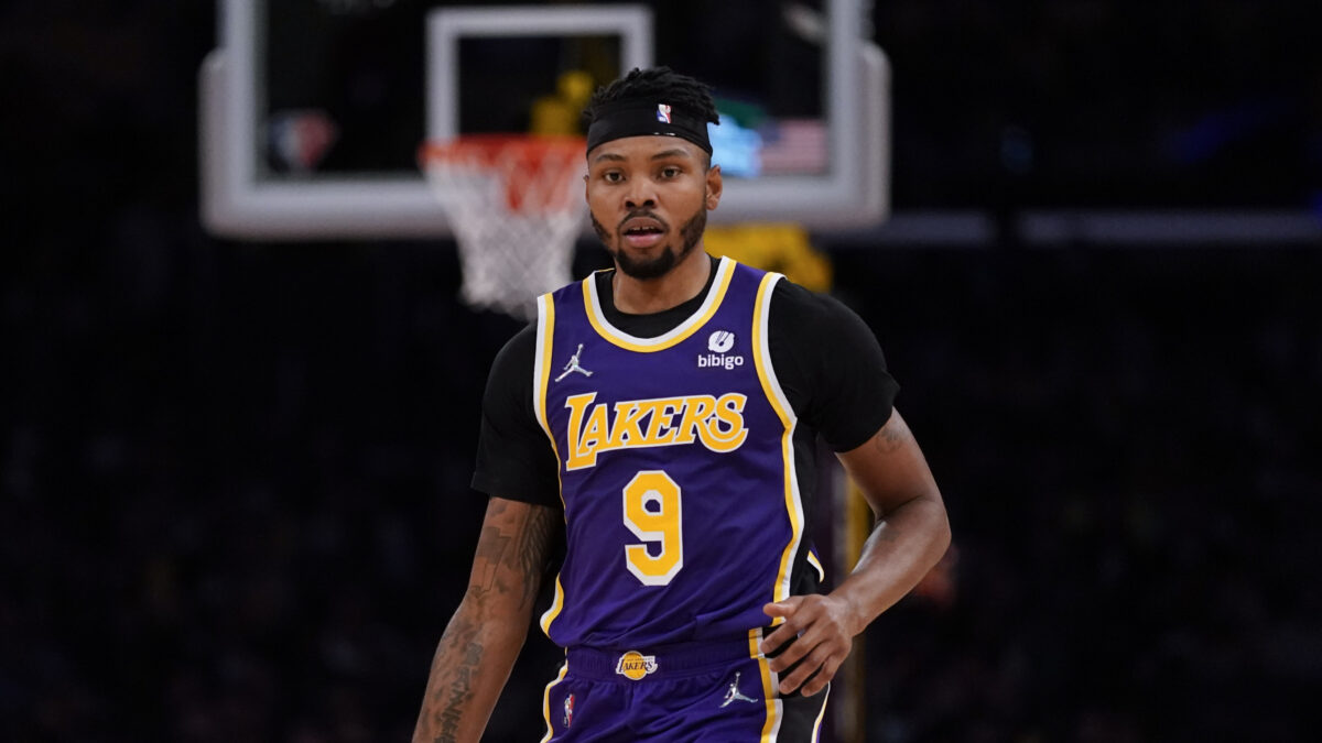 Report: Lakers could buyout Kent Bazemore, DeAndre Jordan