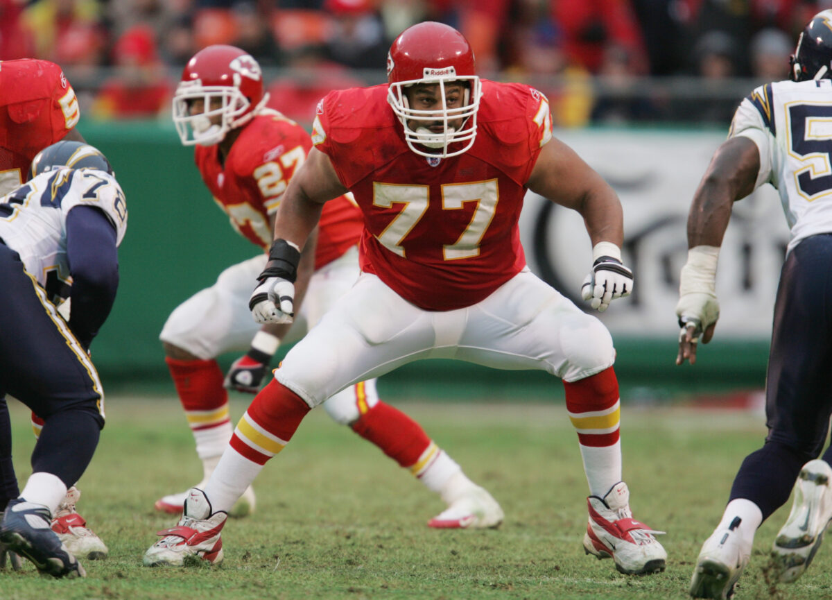 Former Chiefs LT Willie Roaf inducted into Missouri Sports Hall of Fame