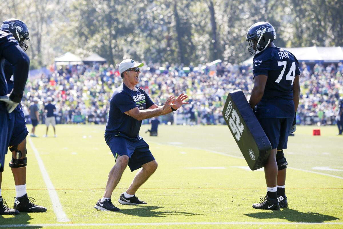 Seahawks fire offensive line coach, promoting from within for replacement