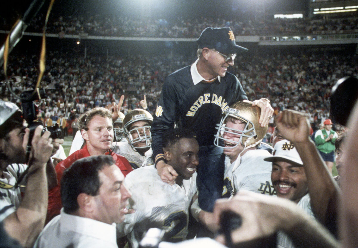 Lou Holtz prayed Rosary for Notre Dame to win national title
