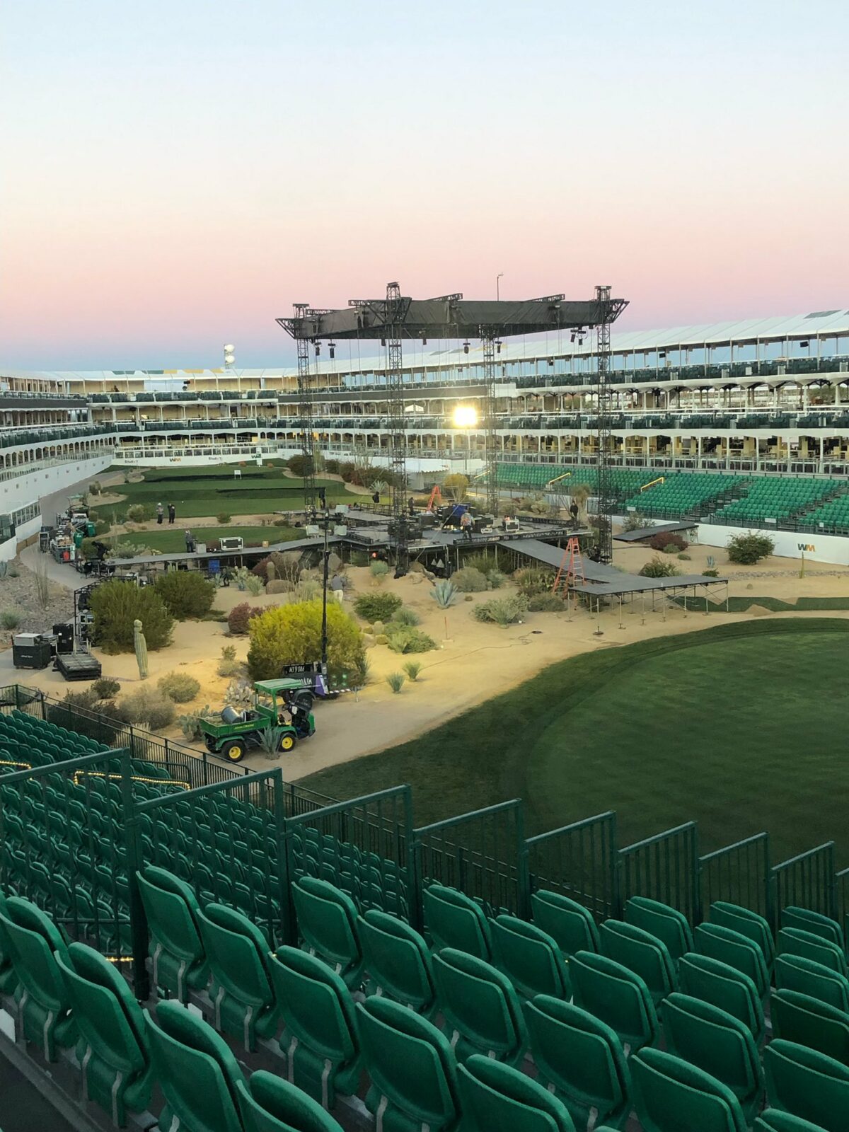 Stage is set—literally—for first Concert in Coliseum on 16th hole at TPC Scottsdale