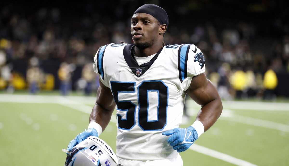 Panthers re-sign LB Julian Stanford to one-year extension
