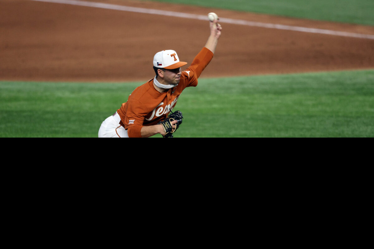 No. 2 Texas caps off the sweep against Incarnate Word with a 12-0 win