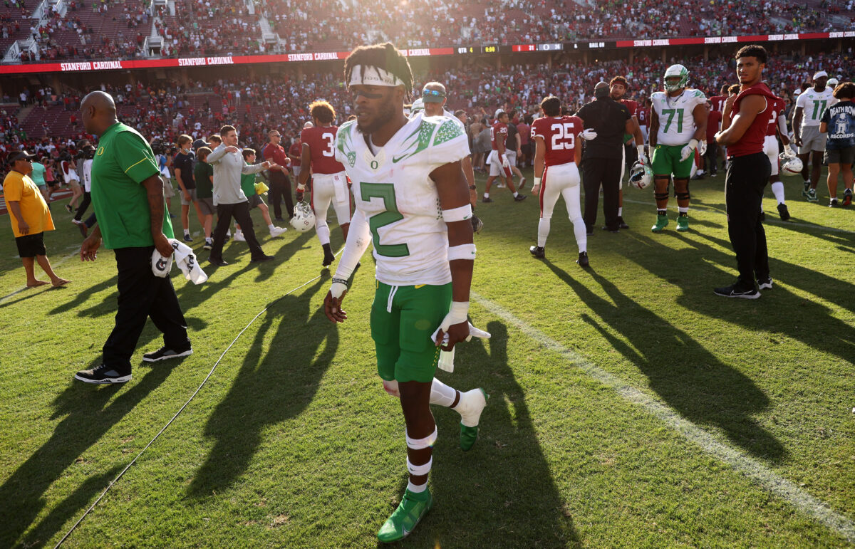 Mykael Wright still isn’t over the Pac-12 refs in Oregon’s loss to Stanford