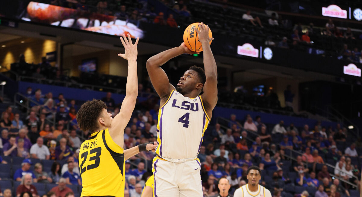 Interim coach Kevin Nickelberry discusses Darius Days’ role with Will Wade gone