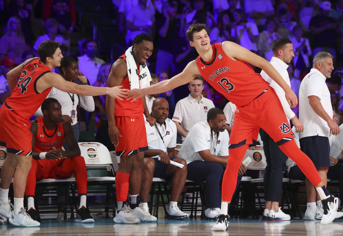 Miami vs Auburn NCAA Tournament Second Round odds, tips and betting trends