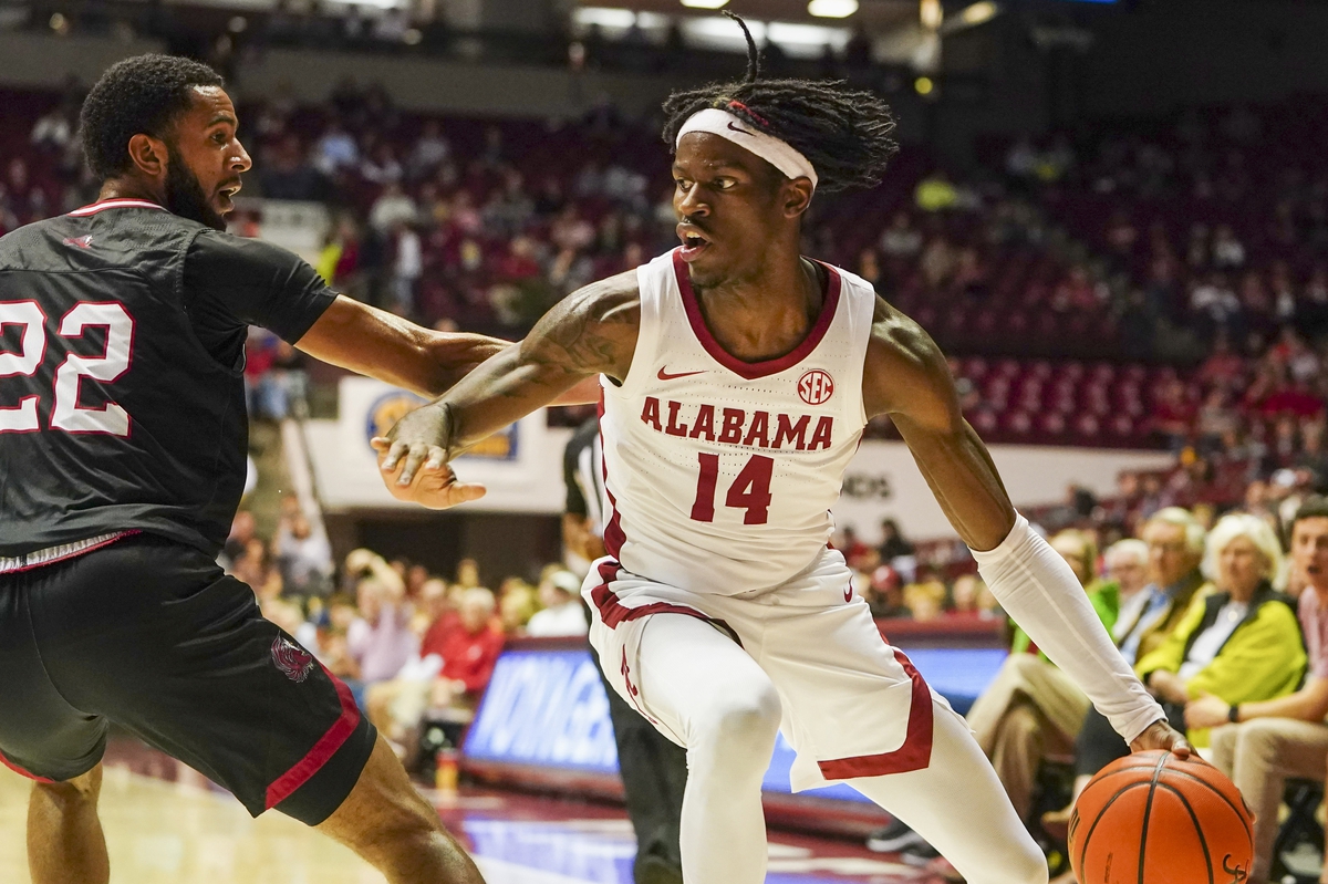 Notre Dame vs Alabama NCAA Tournament First Round odds, tips and betting trends