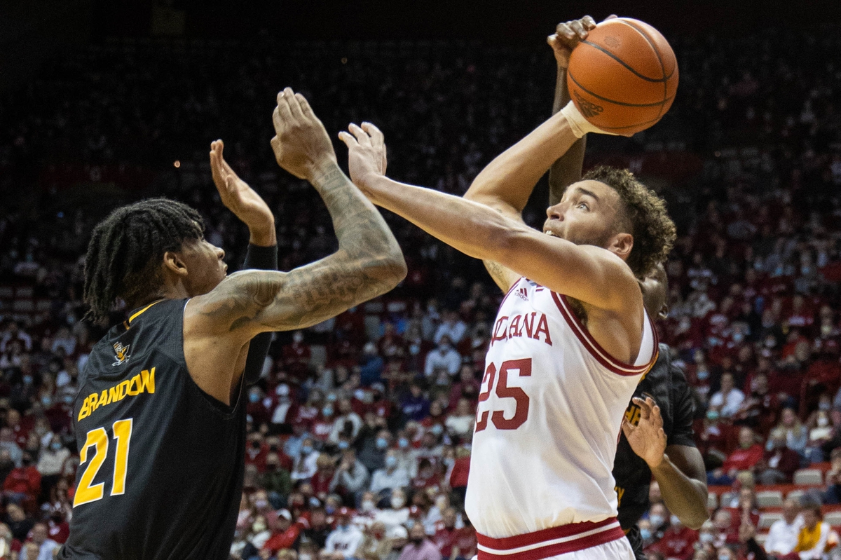 Indiana vs Saint Mary’s (CA) NCAA Tournament First Round odds, tips and betting trends