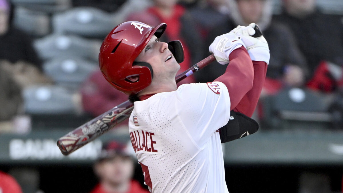 Sticks of the Games: Big innings carry Arkansas past UIC in two games Thursday