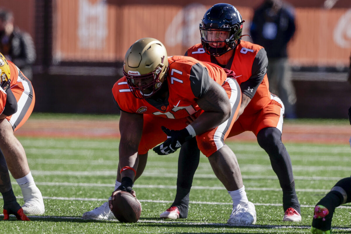 Potential Bengals draft pick Zion Johnson posts 32 bench press reps…barefoot