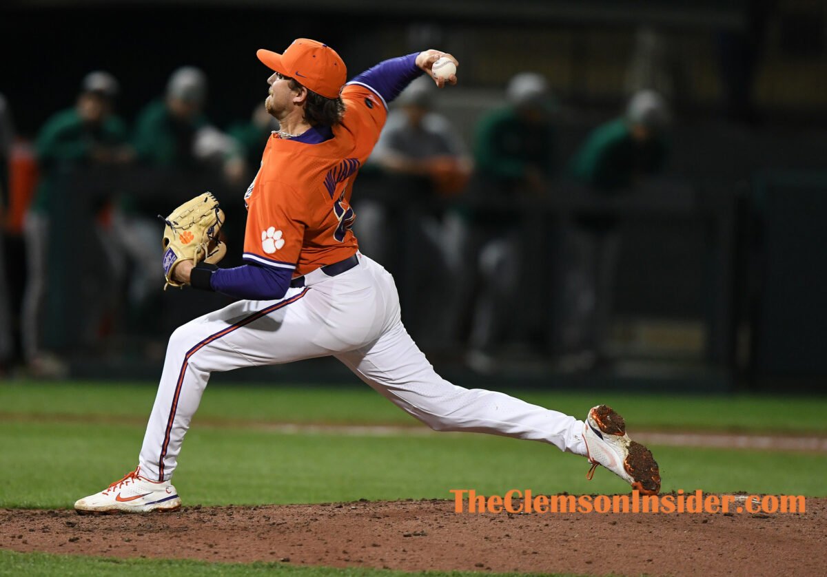 Clemson responds with bounce-back win over Winthrop