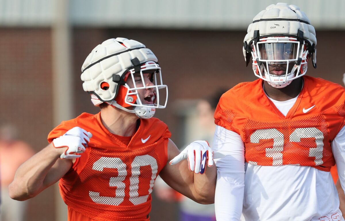 Clemson’s competition rages on at mike linebacker