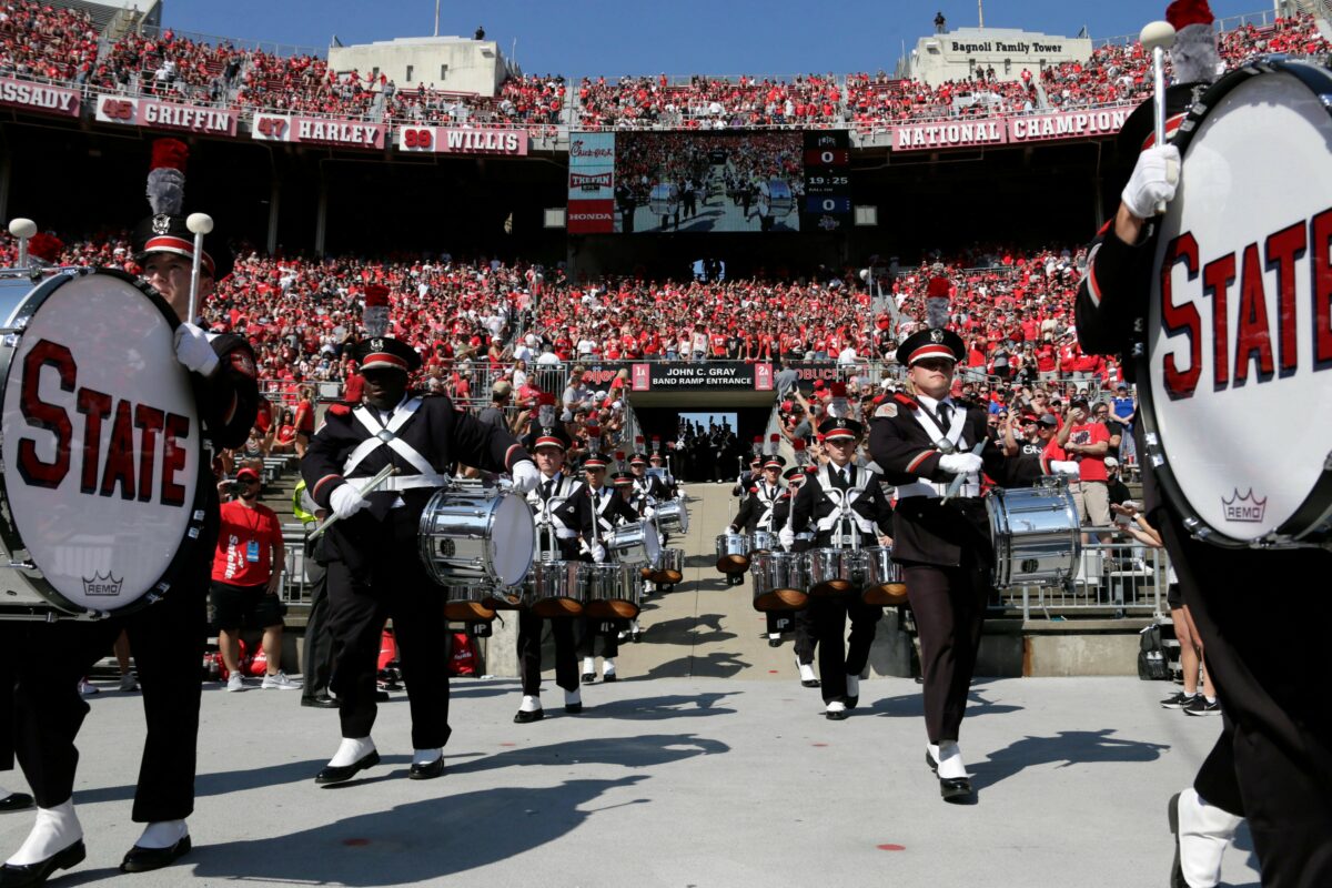 Saturday Night Live features Ohio State Marching Band in sketch