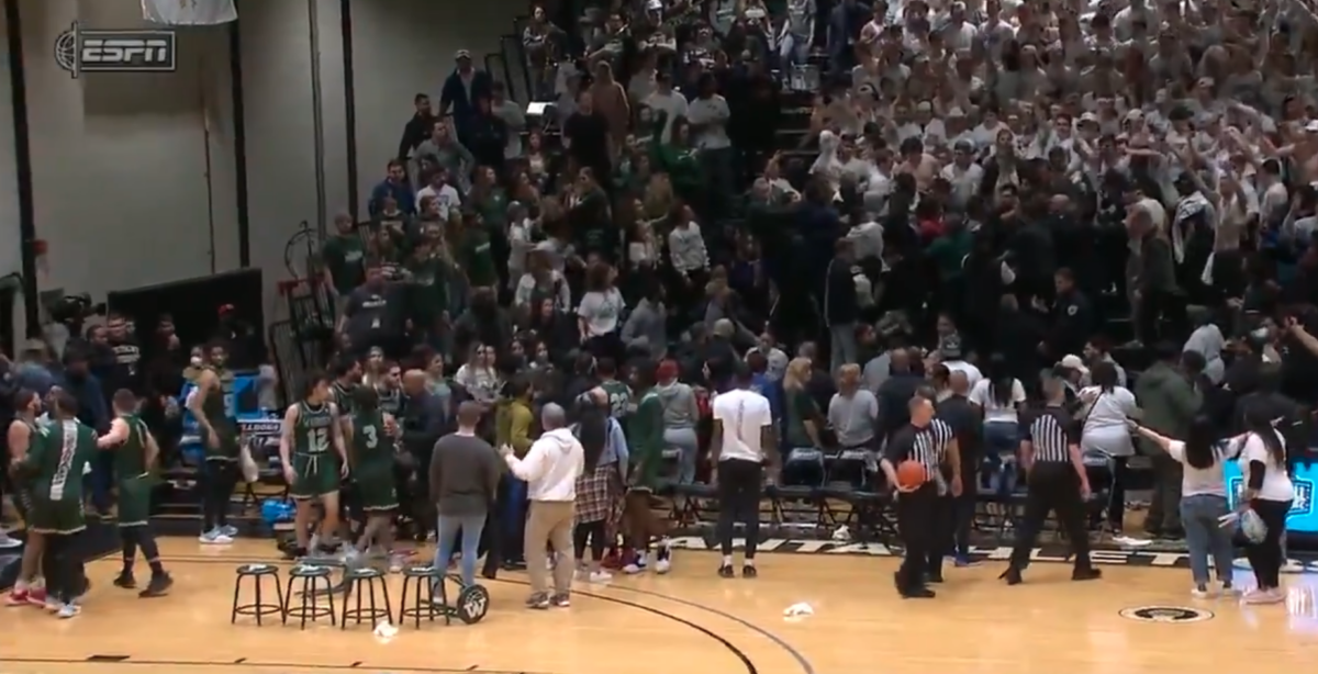 Wild fan brawl disrupts NEC Championship between Wagner and Bryant for over 25 minutes