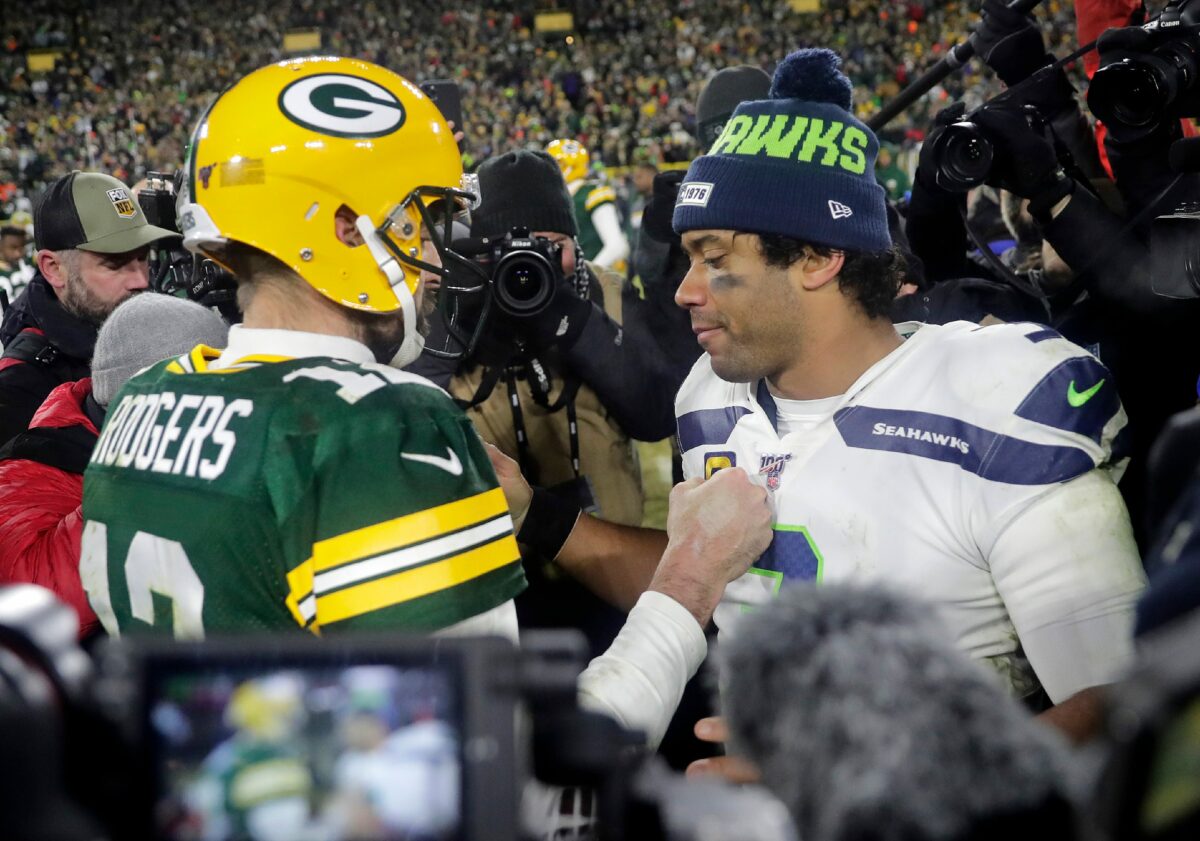 Aaron Rodgers’ new contract sets impossibly high bar for Russell Wilson’s next deal