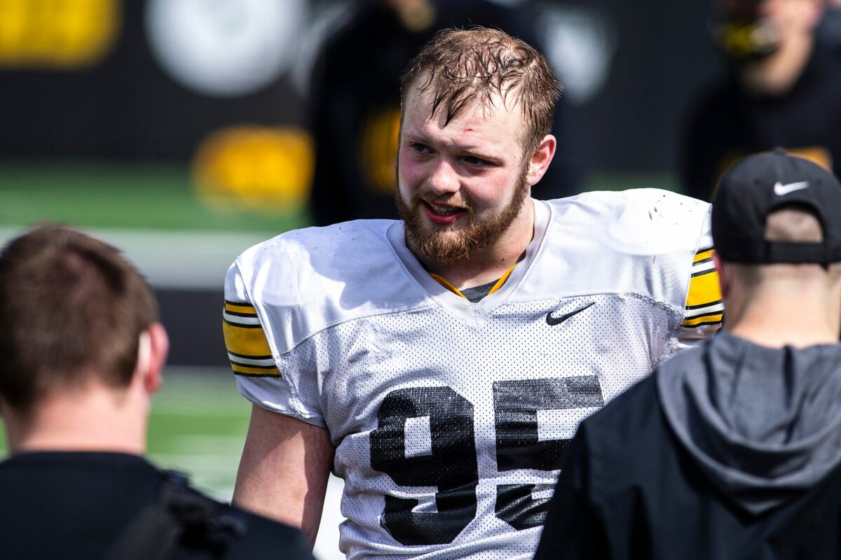 Logan Jones has ‘transferrable’ skills for Iowa Hawkeyes after move from defensive line to center