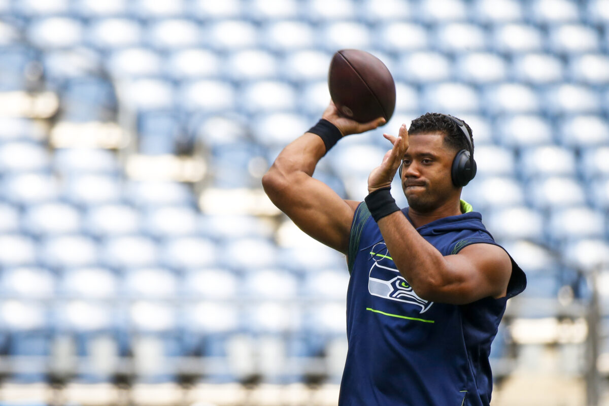 Seahawks, Broncos agree to blockbuster trade moving Russell Wilson to Denver