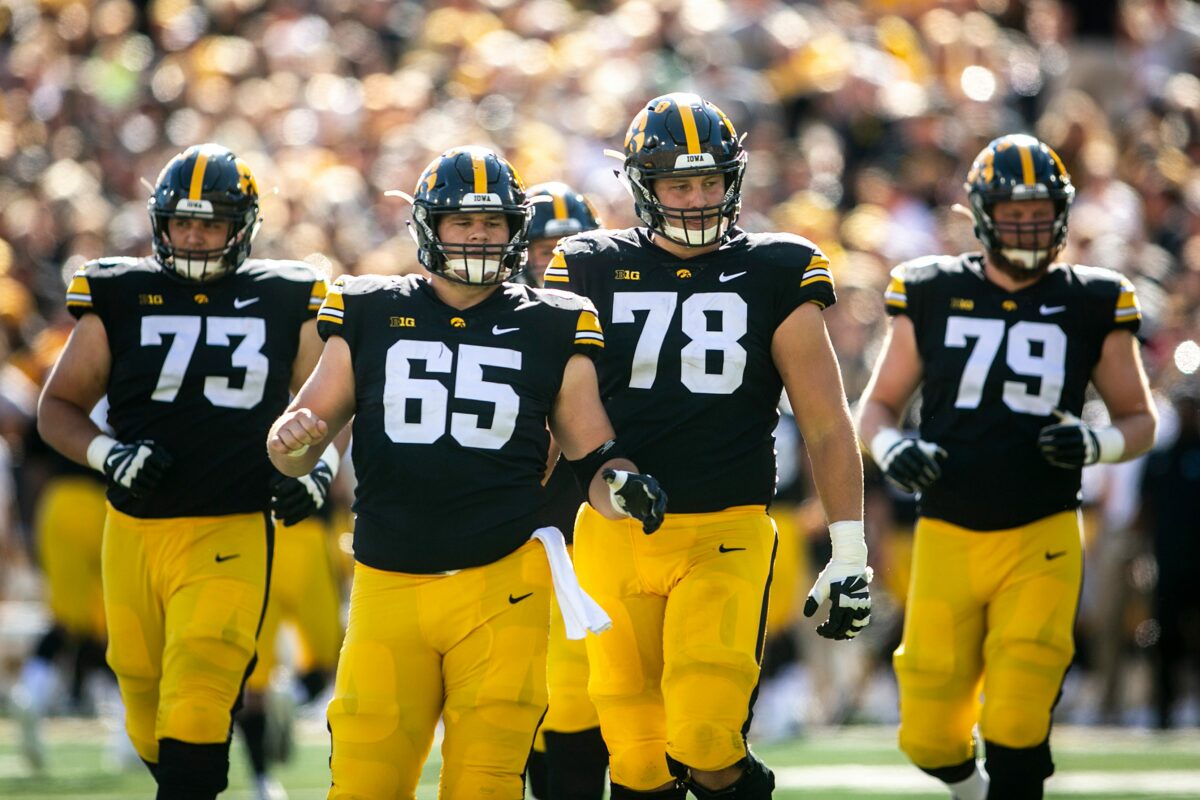 Examining the Iowa Hawkeyes’ offensive line to start the 2022 spring
