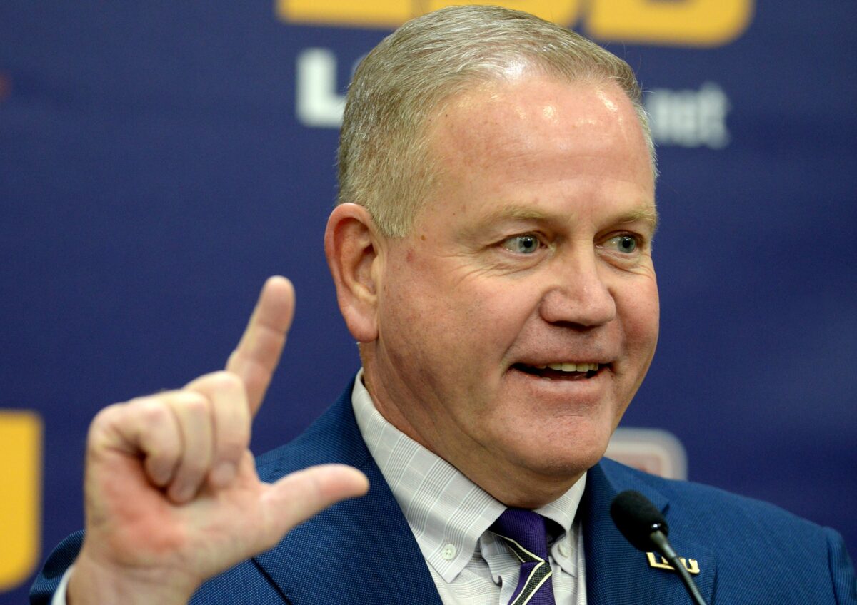 Brian Kelly was akward again – this time with huge Notre Dame target