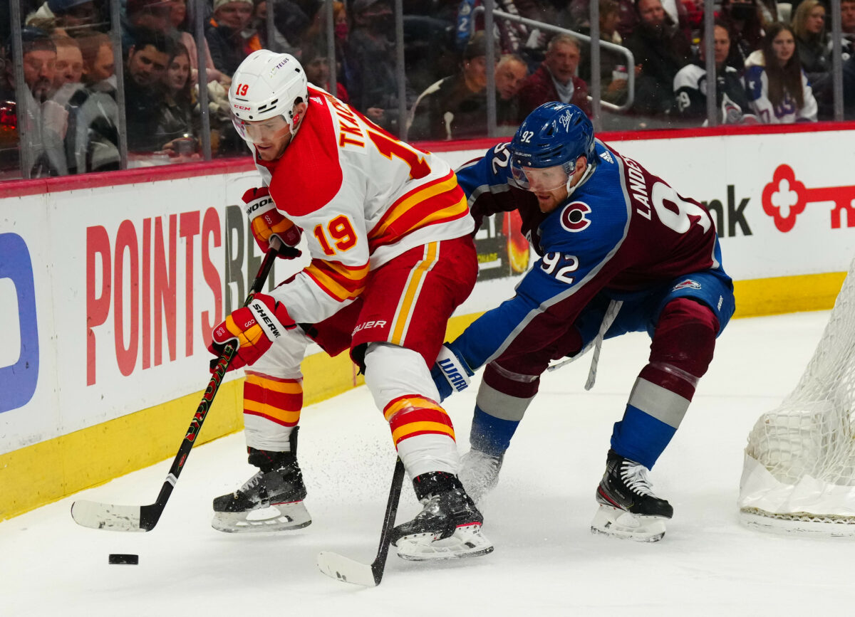 Colorado Avalanche at Calgary Flames odds, picks and prediction