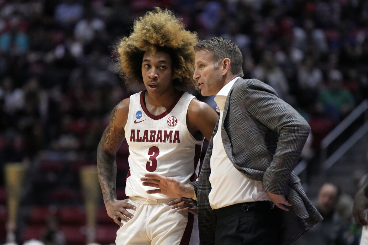 Alabama trails Notre Dame at the half 41-36; will be without Quinerly the rest of the way