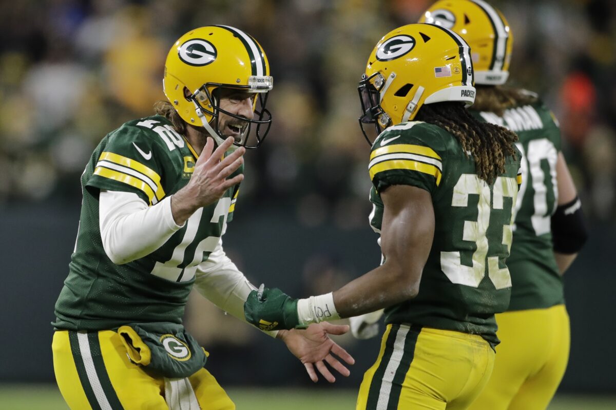 Packers teammates react on Twitter to Aaron Rodgers returning to Green Bay