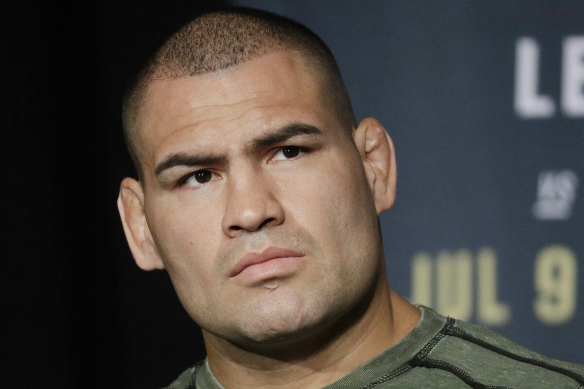 Cain Velasquez charged with attempted murder, more after police say he targeted accused molester
