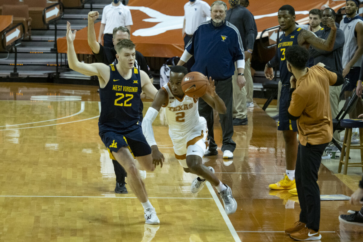 Report: Texas basketball has reached out to WVU transfer Sean McNeil