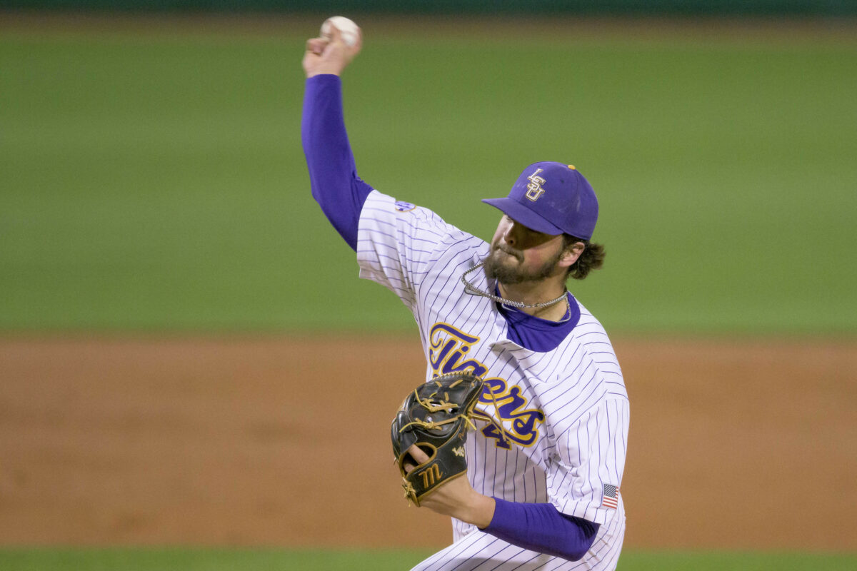 Gators take a bite out of LSU baseball in Game 1