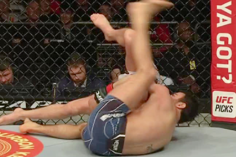 UFC Fight Night 204 video: Makwan Amirkhani chokes Mike Grundy out cold in 57 seconds