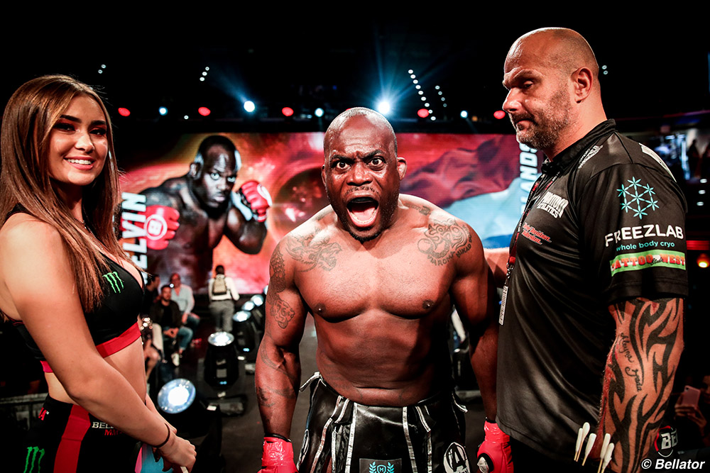 Report: Bellator’s Melvin Manhoef chases down three burglars, smashes car window with his bare hand