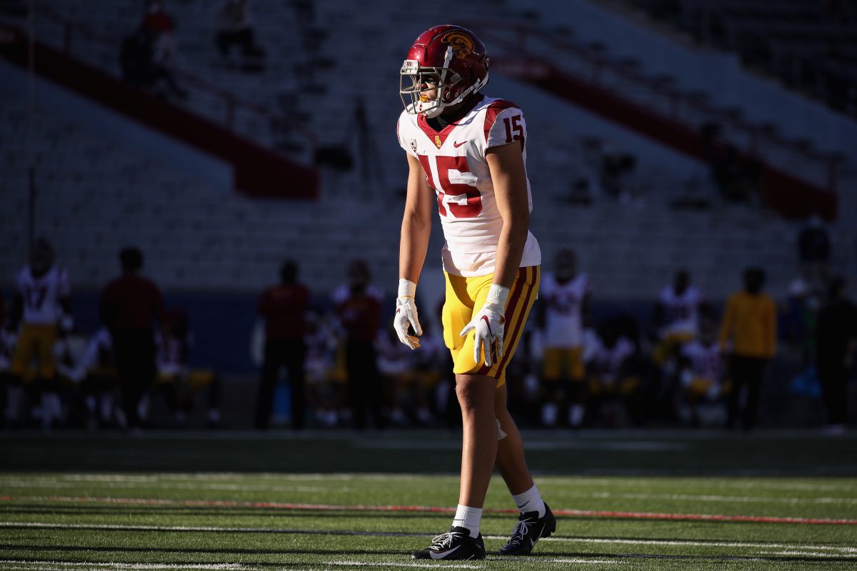 Jets WR coach Miles Austin attends Drake London’s pro day