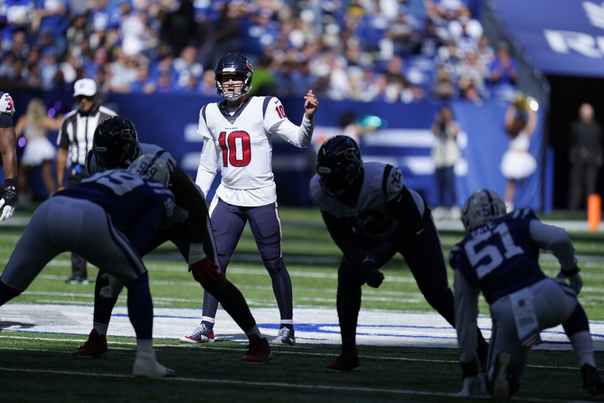 Texans QB Davis Mills rides the fine line between ‘confidence and cockiness’