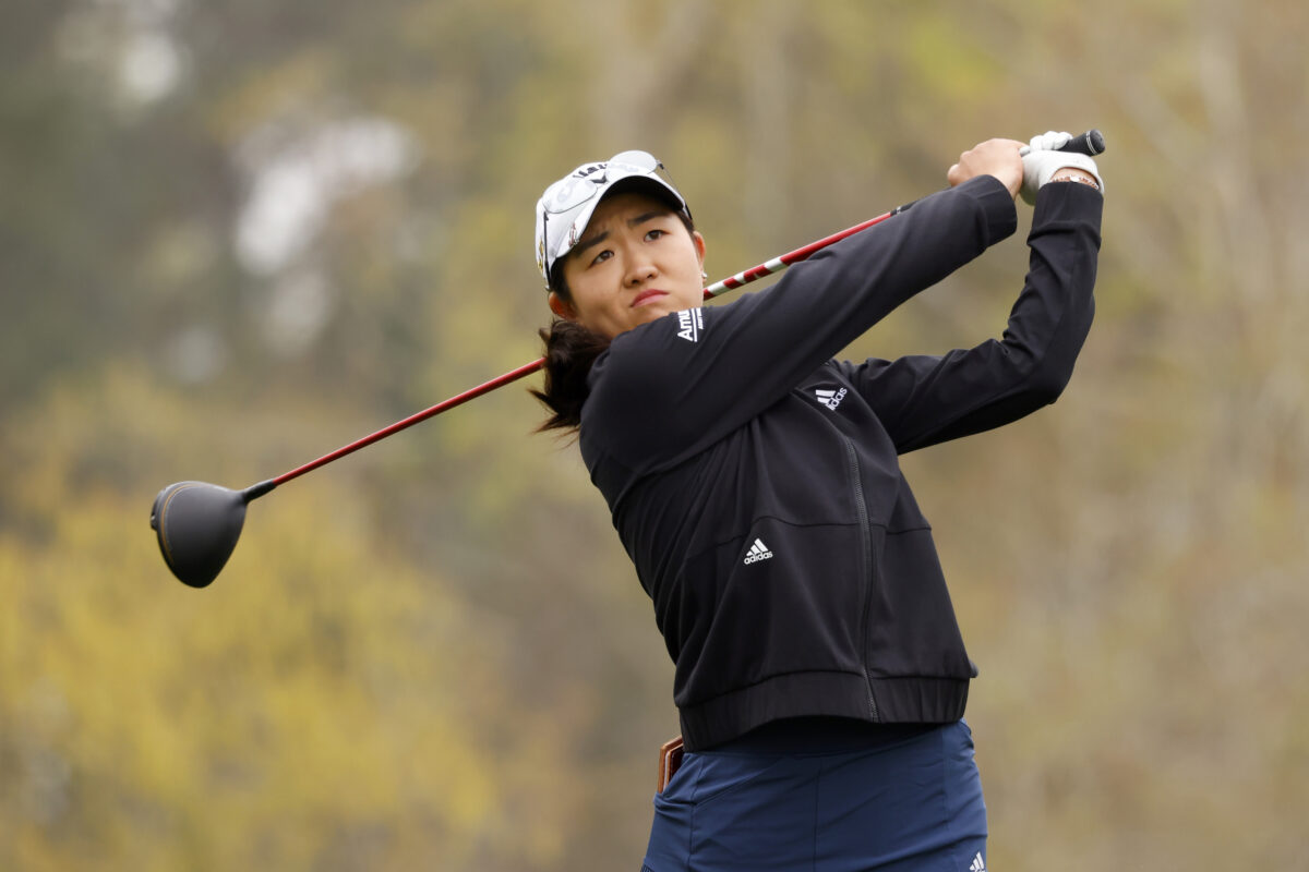 Despite potential fracture in her toe, top-ranked amateur Rose Zhang battles to make Augusta National Women’s Amateur cut