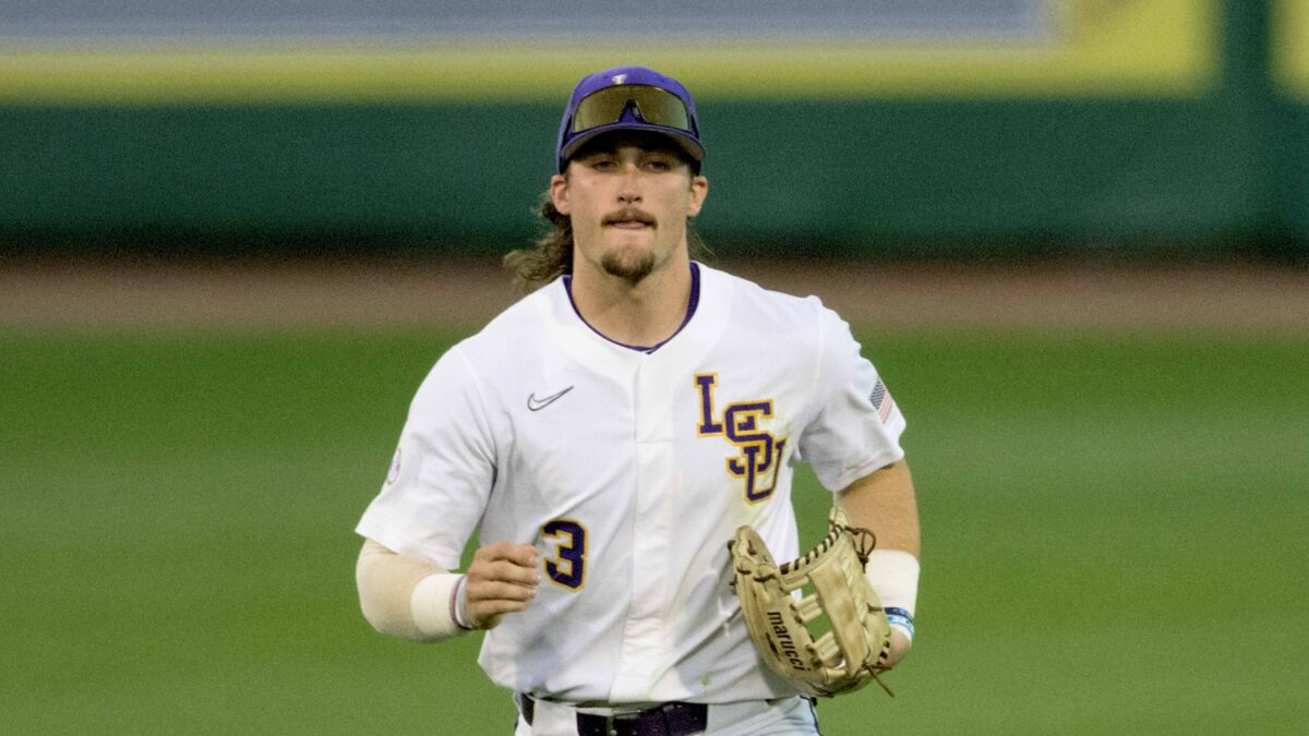 LSU evens the series with Auburn with a big win in Game 2