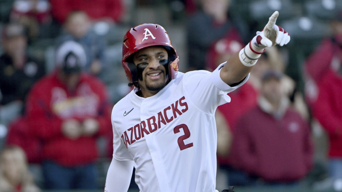 Arkansas routs Mississippi State in series opener