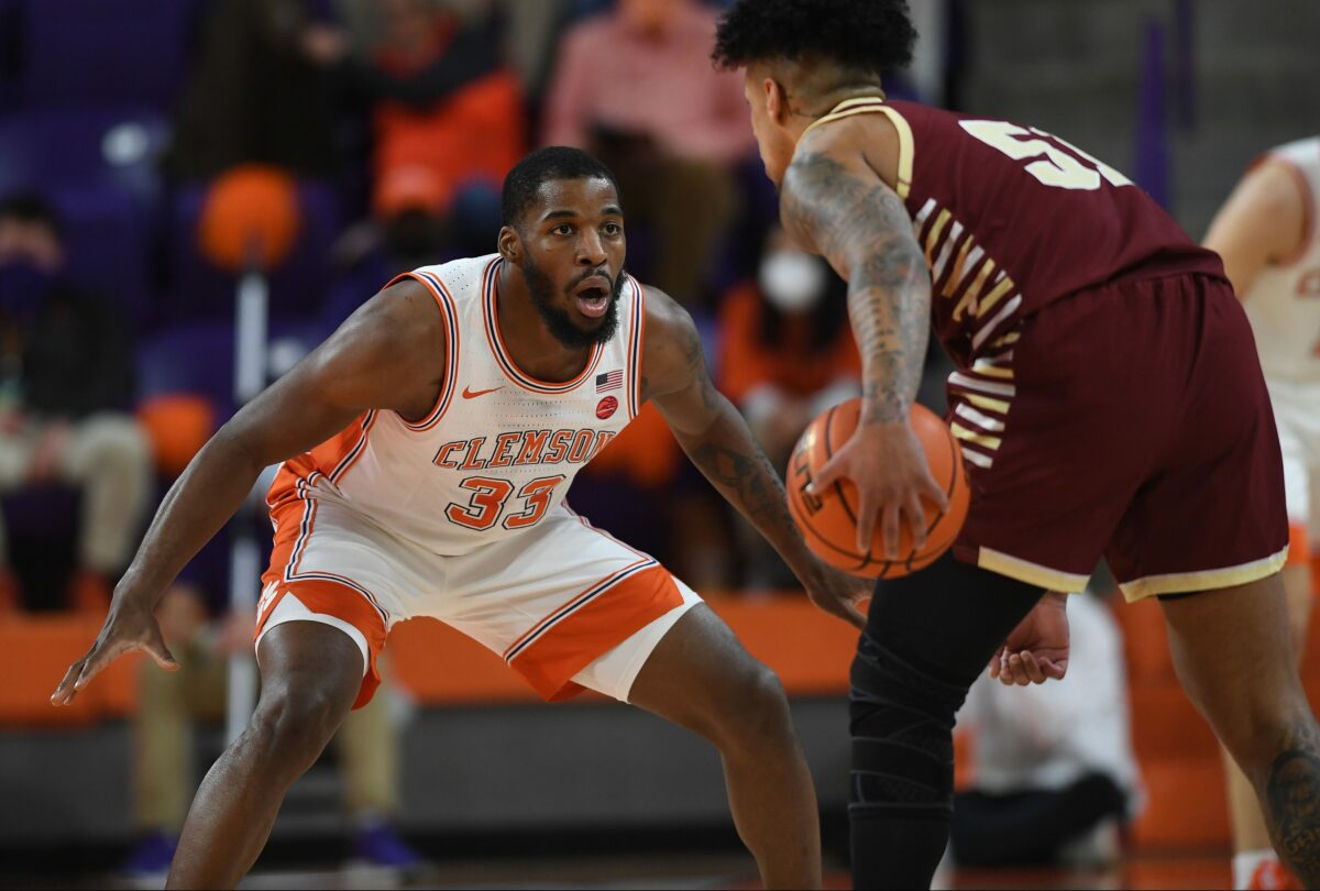 Former Clemson hoopster hoping to go pro … in football