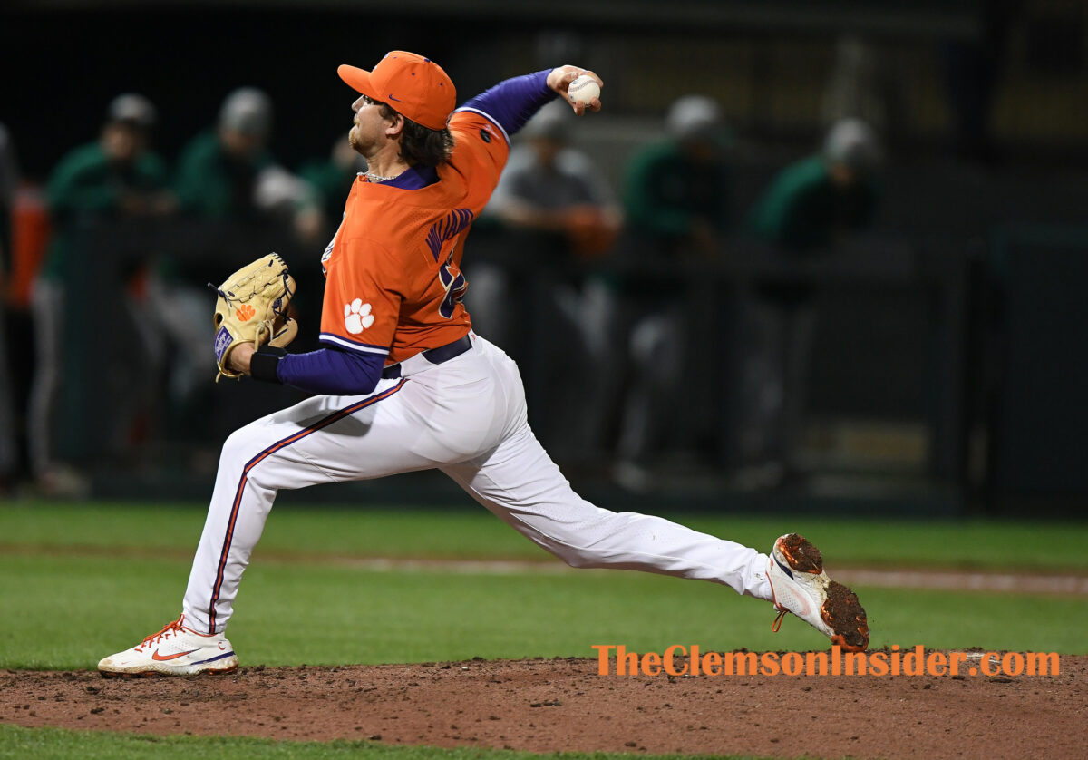 Clemson roars past Presbyterian in 12-3 victory