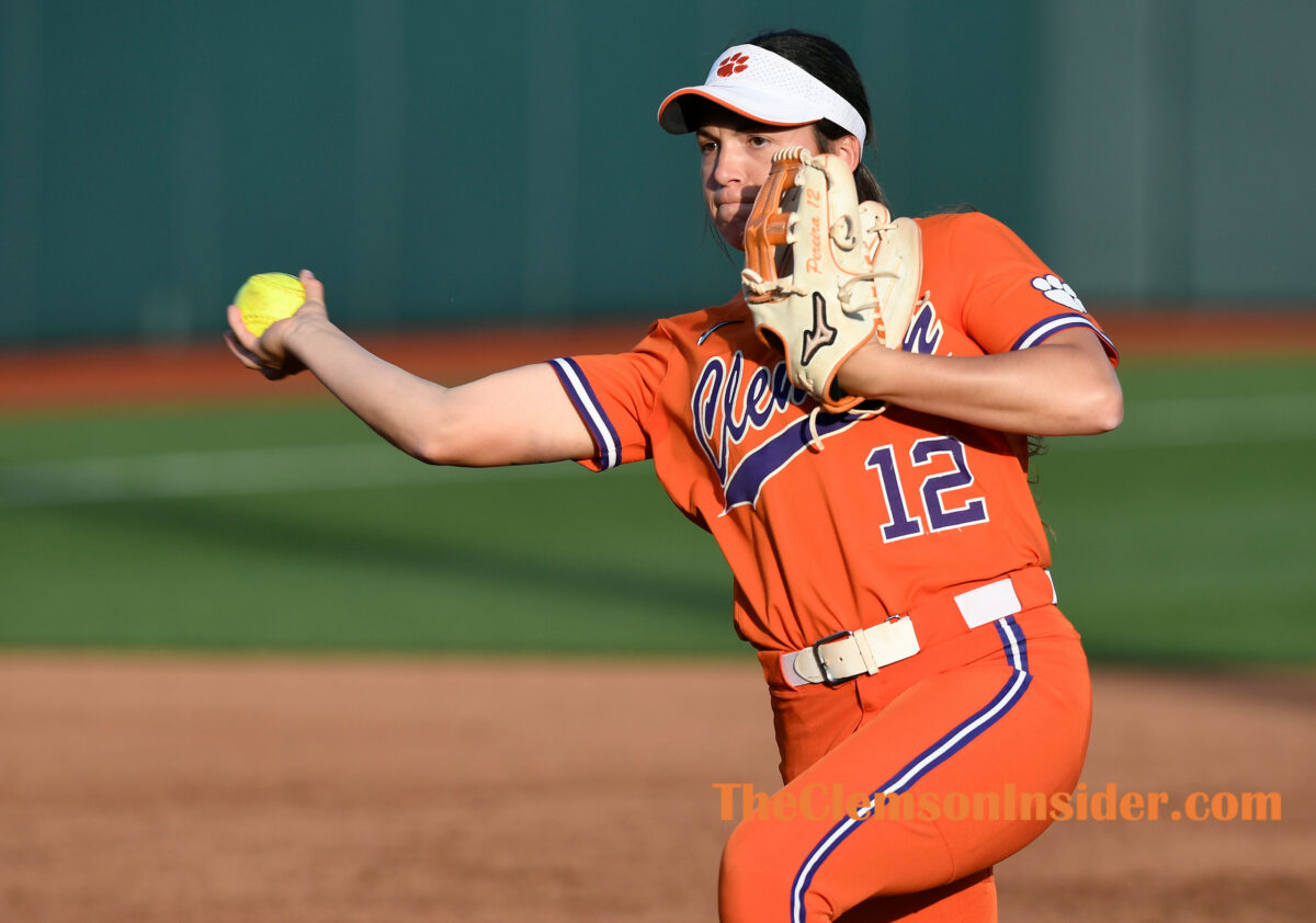 No. 16 Clemson outlasts Notre Dame 2-1, clinch series win