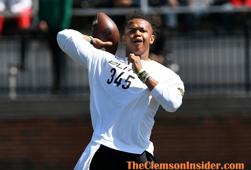 Five-star Davis goes 1-on-1 with TCI at Elite 11 Regional