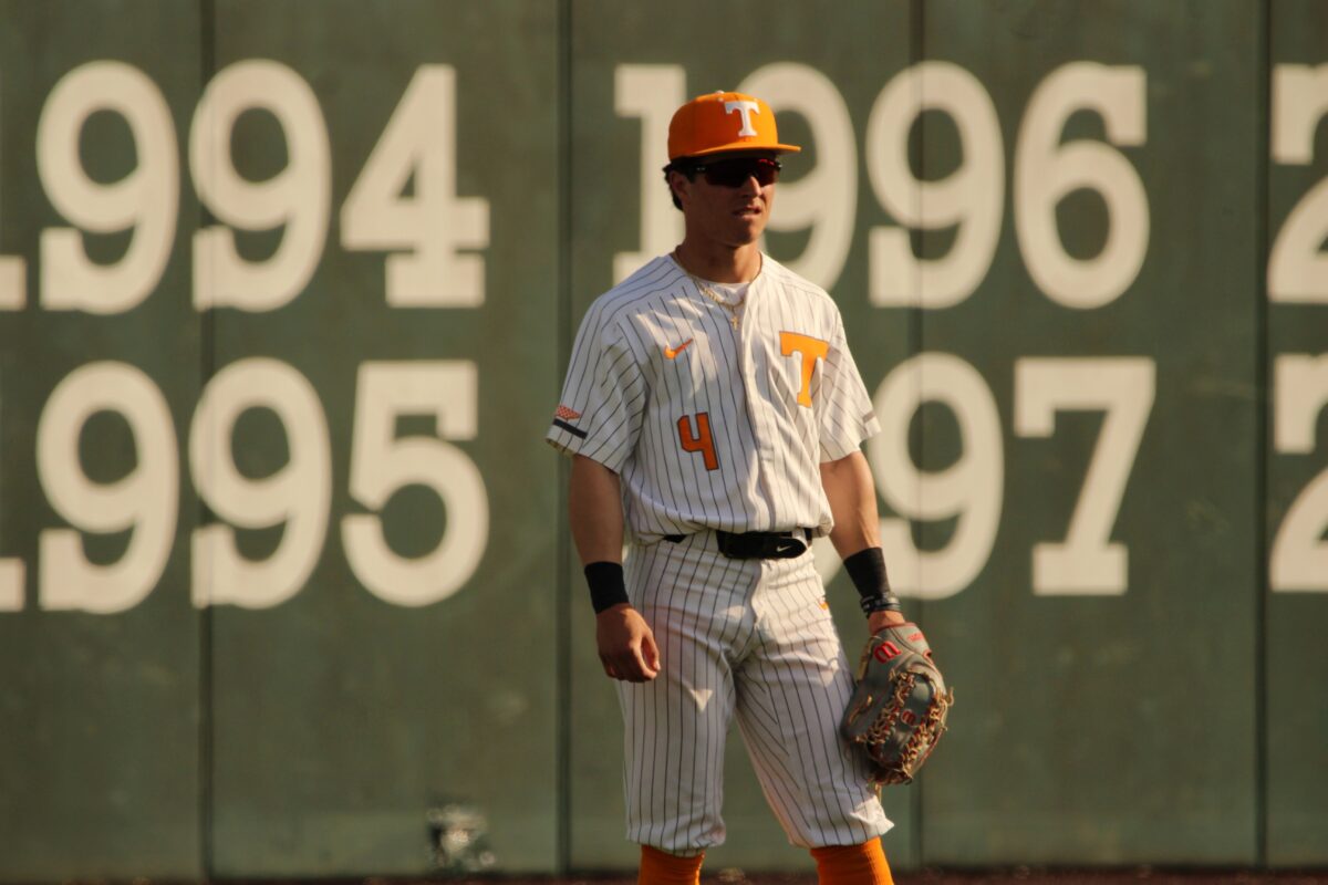 Vols No. 1 in USA TODAY Sports baseball coaches poll for fourth straight week