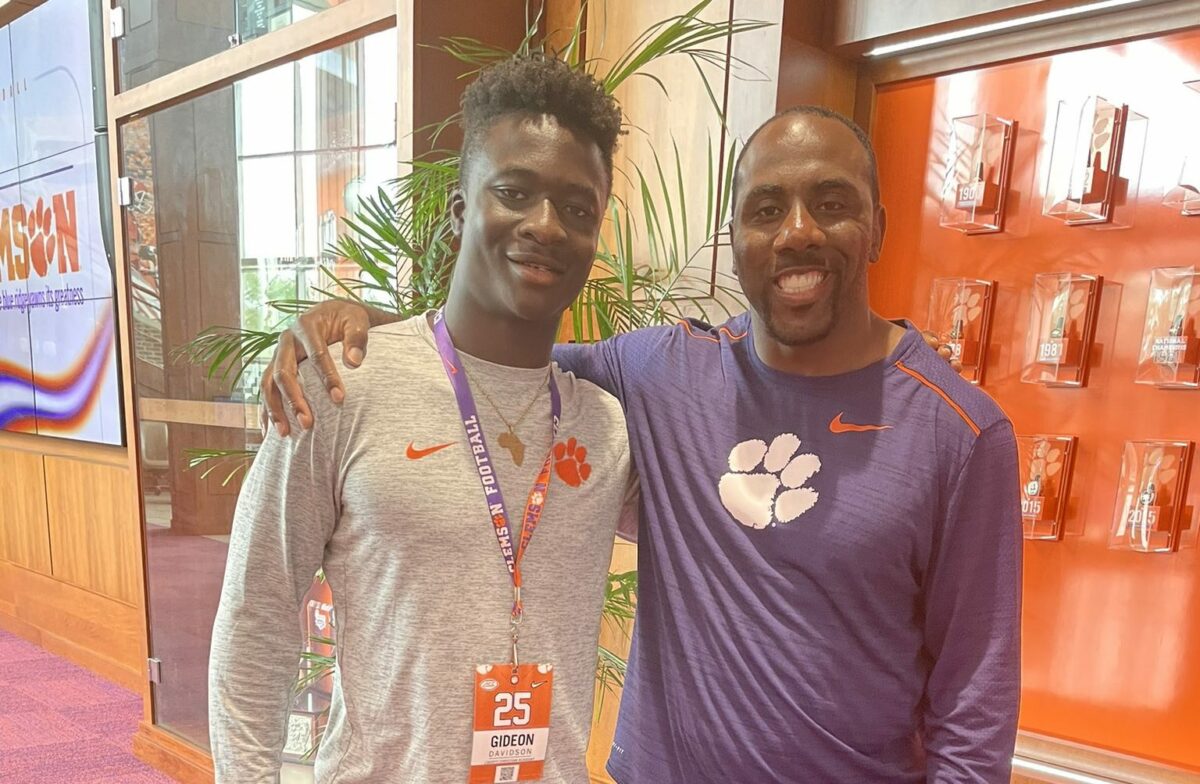 Offer from Spiller, Clemson ‘would mean so much’ to promising Virginia RB