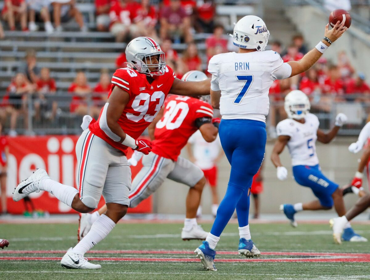 Ohio State defensive lineman Jacolbe Cowan transferrring to North Carolina