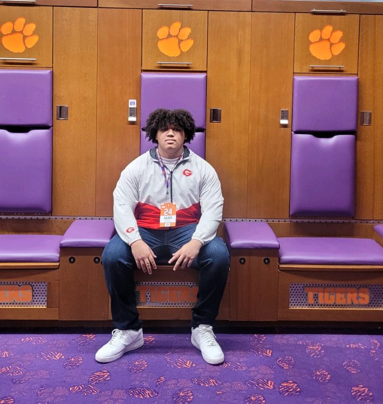 Big local lineman says playing with former teammates at Clemson ‘would be awesome’