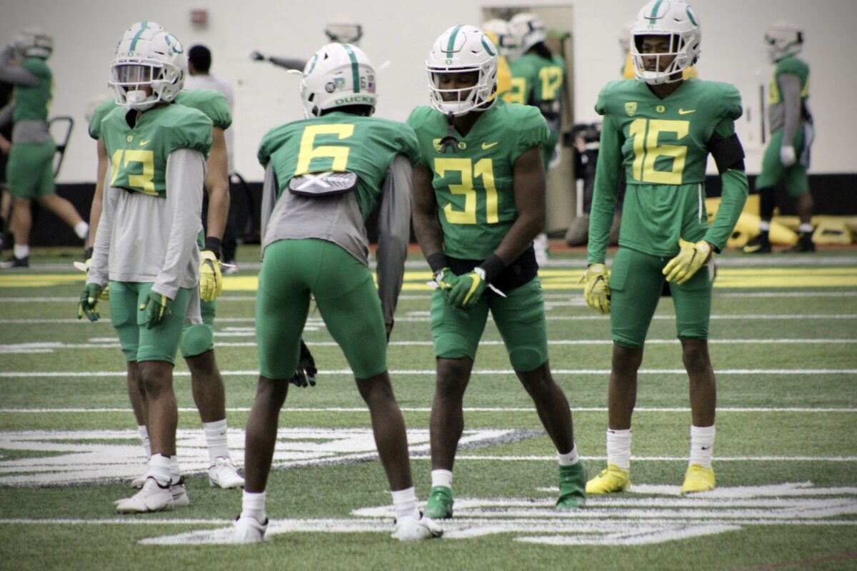 Oregon Ducks release wide receiver and defensive back teams for spring game