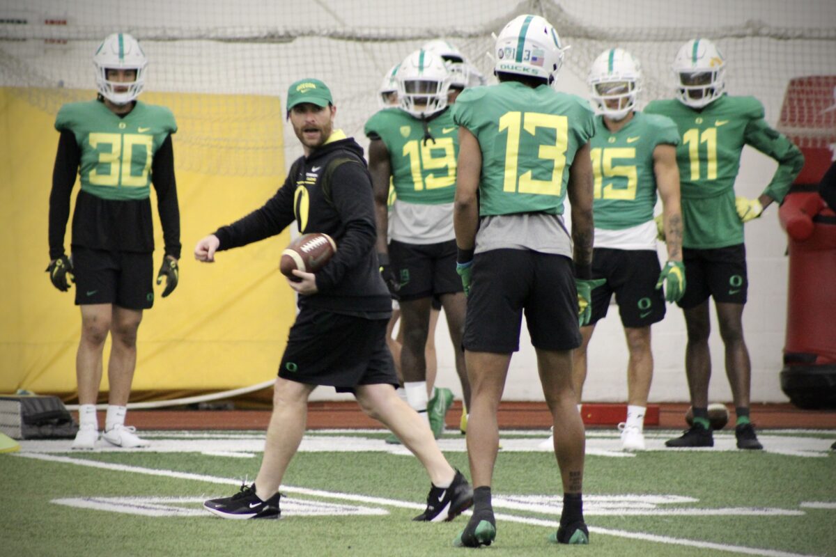 Length and versatility of Oregon secondary expected to be major asset for Ducks