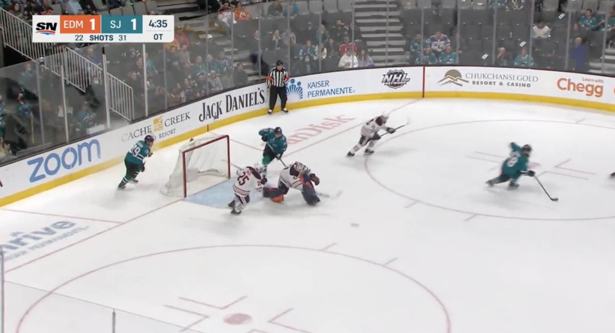 Oilers goalie Mike Smith made an incredible pass to Connor McDavid to set up OT winner